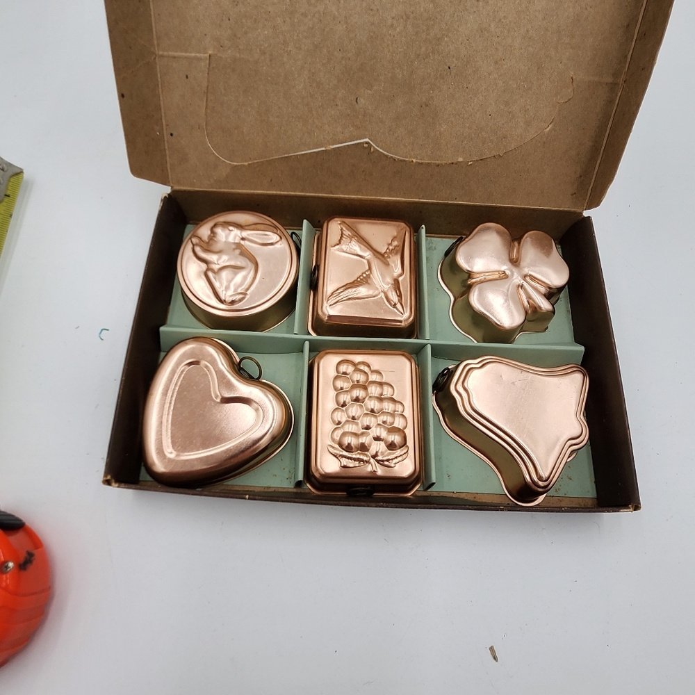 6 Mirro Vintage Retro Copper tone Molds Heart rabbit country wall decor w/ box